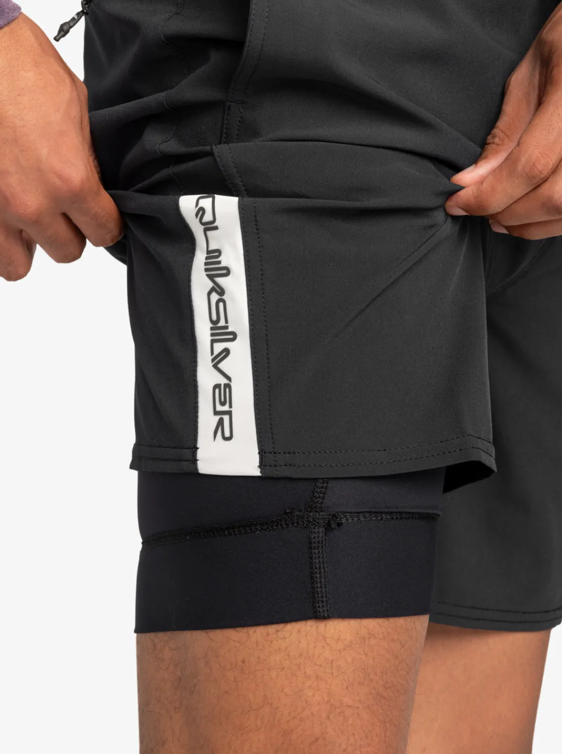 Quiksilver Shorts & Amphibians>Omni 17" Training Shorts BLACK