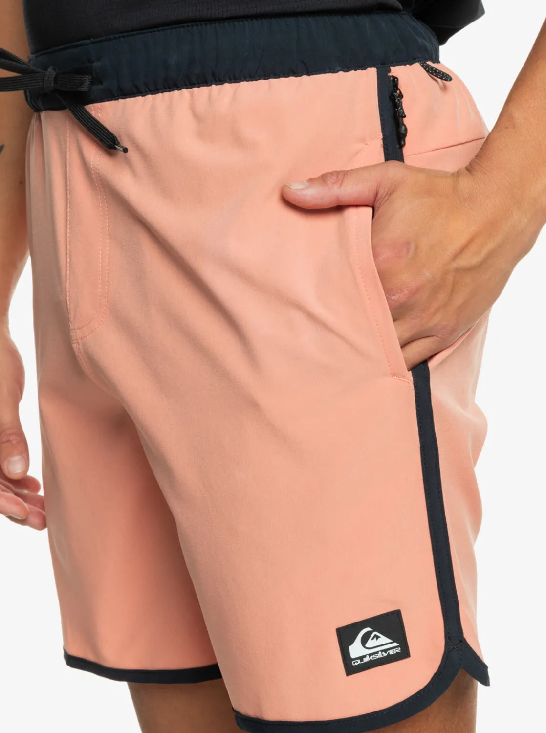 Quiksilver Shorts & Amphibians>Omni Scallop 17" Amphibian Boardshorts CANYONCLAY
