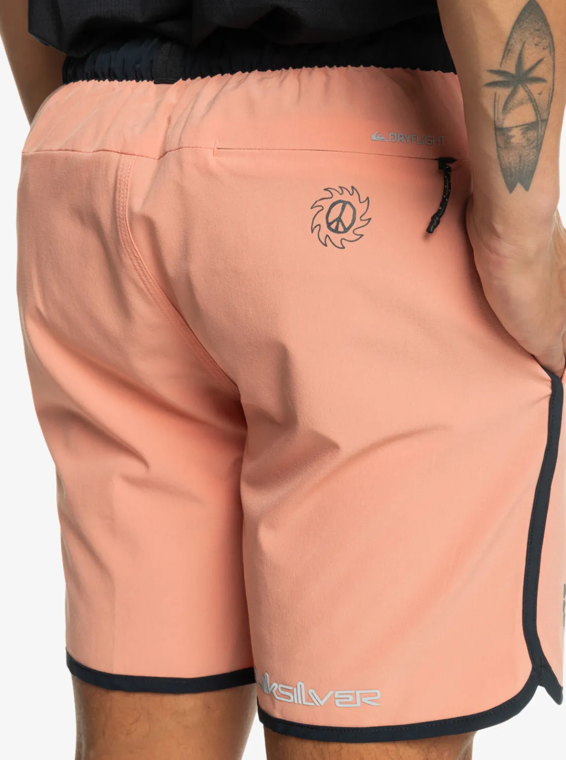 Quiksilver Shorts & Amphibians>Omni Scallop 17" Amphibian Boardshorts CANYONCLAY