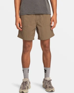 Quiksilver Shorts & Amphibians>Run Ashore 18" Shorts CANTEEN