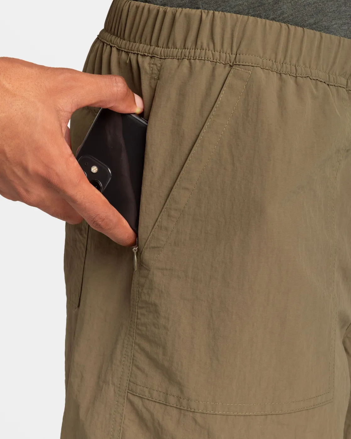 Quiksilver Shorts & Amphibians>Run Ashore 18" Shorts CANTEEN