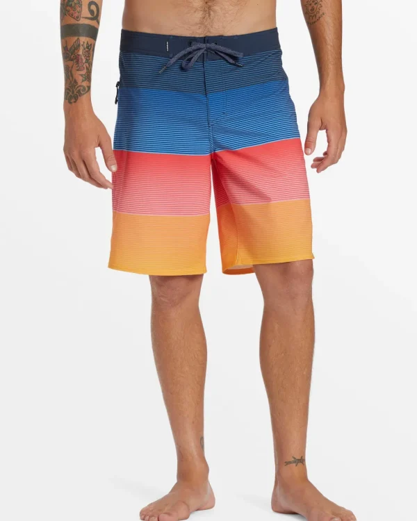 Quiksilver Boardshorts | Boardshorts>Surfsilk Massive 20" Boardshorts MONACOBLUE