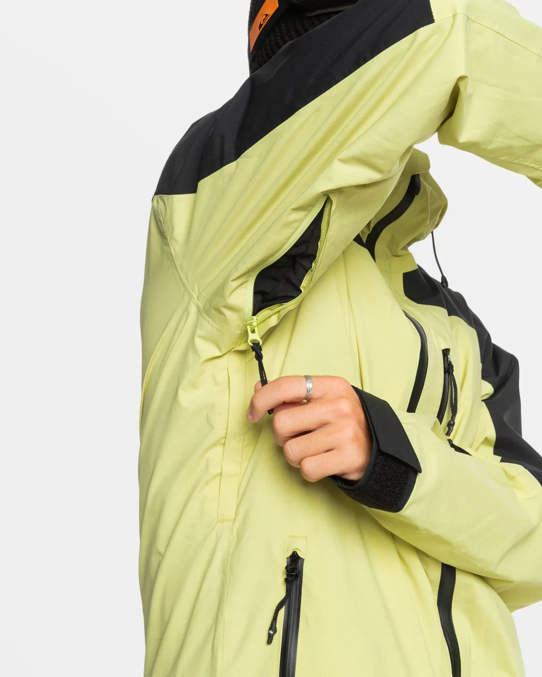Quiksilver Snow Jackets>Ultralight 20K Snow Jacket CELERYGREEN
